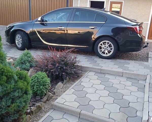 Черный Опель Инсигния, объемом двигателя 2 л и пробегом 200 тыс. км за 9962 $, фото 1 на Automoto.ua