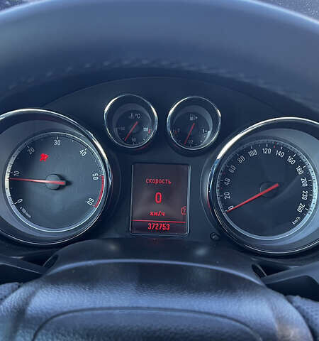 Опель Інсігнія 2009 у Львові на Automoto.ua Чорний Опель Інсігнія, об'ємом двигуна 1.96 л та пробігом 373 тис. км за 7300 $, фото 29 на Automoto.ua