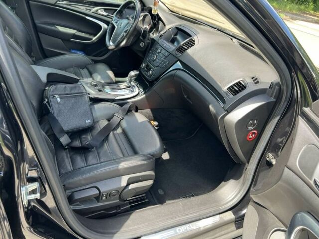 Чорний Опель Інсігнія, об'ємом двигуна 2 л та пробігом 192 тис. км за 4000 $, фото 3 на Automoto.ua