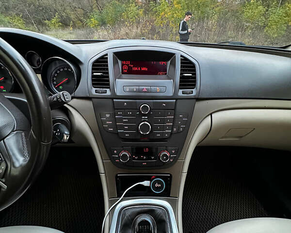 Черный Опель Инсигния, объемом двигателя 2 л и пробегом 266 тыс. км за 7600 $, фото 23 на Automoto.ua