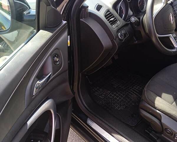 Чорний Опель Інсігнія, об'ємом двигуна 2 л та пробігом 170 тис. км за 7300 $, фото 21 на Automoto.ua