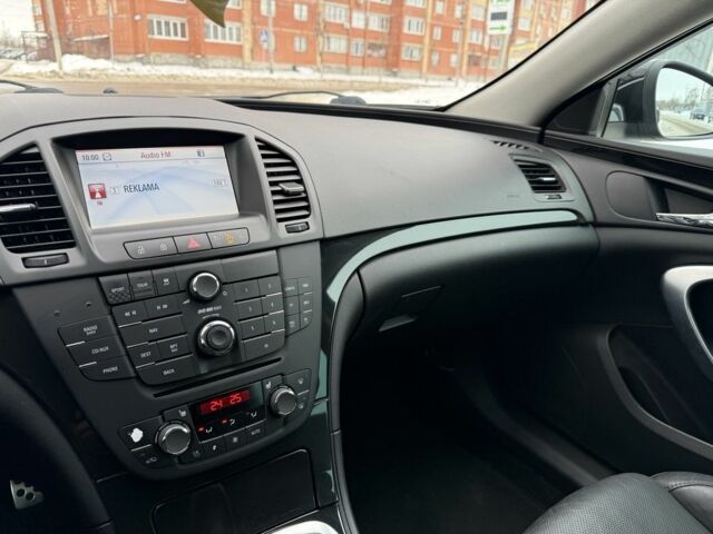 Черный Опель Инсигния, объемом двигателя 1.6 л и пробегом 204 тыс. км за 8000 $, фото 12 на Automoto.ua