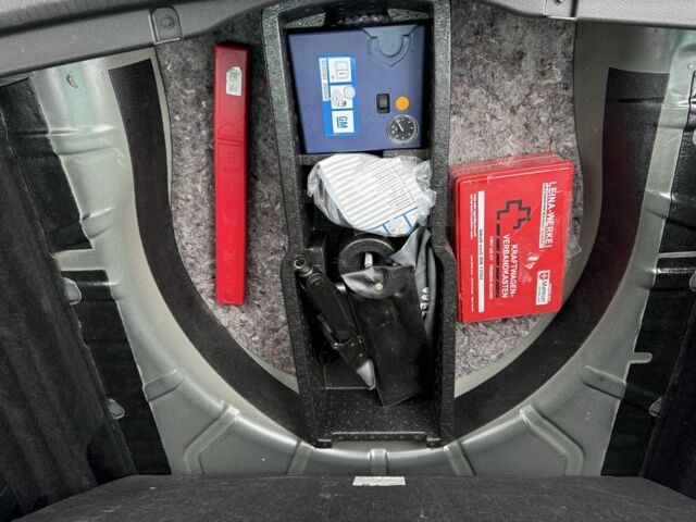 Черный Опель Инсигния, объемом двигателя 1.6 л и пробегом 204 тыс. км за 7900 $, фото 22 на Automoto.ua