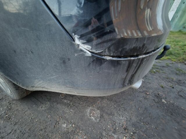 Черный Опель Инсигния, объемом двигателя 2 л и пробегом 305 тыс. км за 2800 $, фото 3 на Automoto.ua