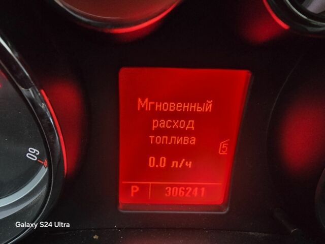 Черный Опель Инсигния, объемом двигателя 2 л и пробегом 305 тыс. км за 2800 $, фото 9 на Automoto.ua