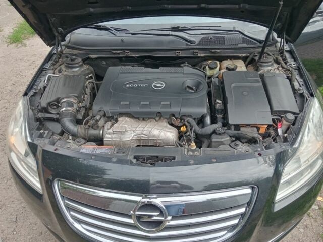 Чорний Опель Інсігнія, об'ємом двигуна 2 л та пробігом 236 тис. км за 7500 $, фото 5 на Automoto.ua