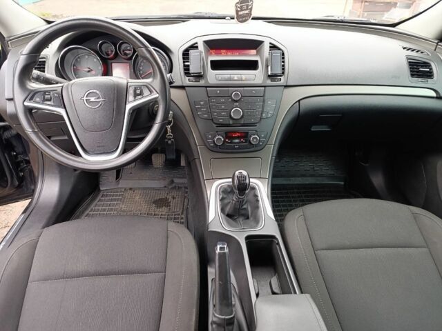 Чорний Опель Інсігнія, об'ємом двигуна 2 л та пробігом 175 тис. км за 6700 $, фото 6 на Automoto.ua