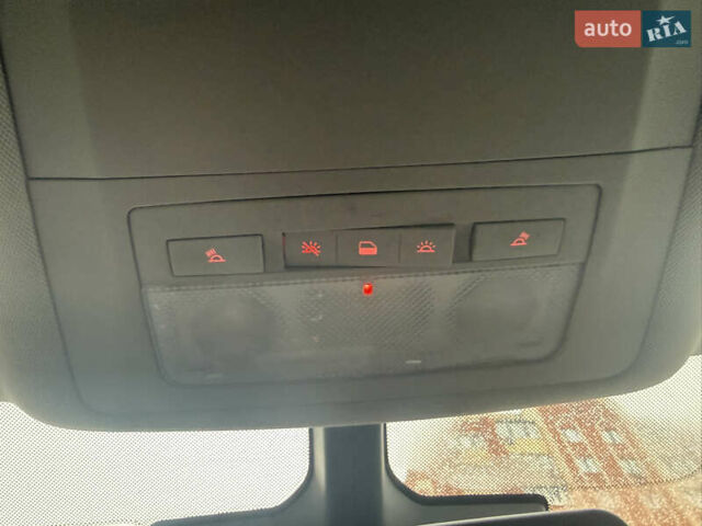 Чорний Опель Інсігнія, об'ємом двигуна 1.6 л та пробігом 204 тис. км за 8000 $, фото 34 на Automoto.ua