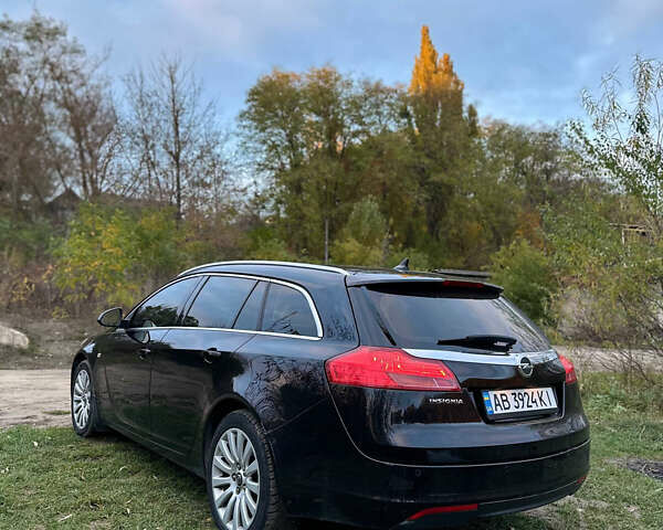 Черный Опель Инсигния, объемом двигателя 2 л и пробегом 266 тыс. км за 7600 $, фото 7 на Automoto.ua