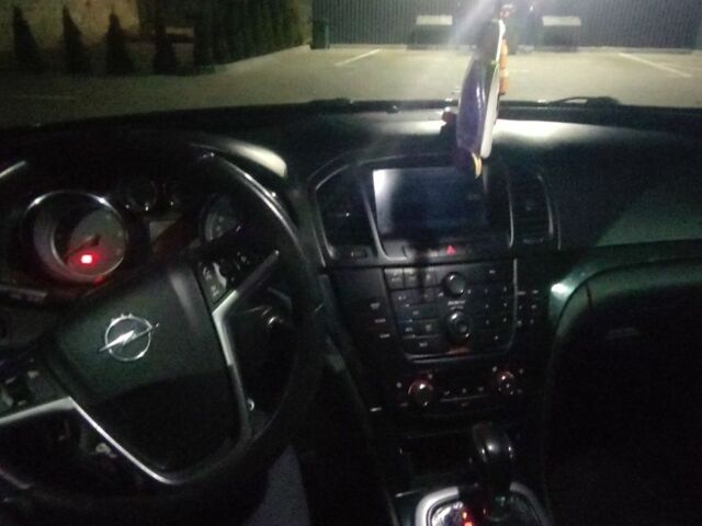 Черный Опель Инсигния, объемом двигателя 2 л и пробегом 328 тыс. км за 3200 $, фото 4 на Automoto.ua