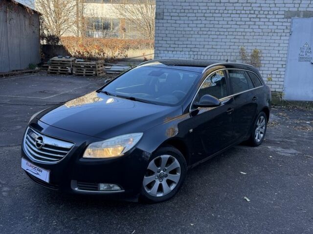 Черный Опель Инсигния, объемом двигателя 0 л и пробегом 308 тыс. км за 4250 $, фото 2 на Automoto.ua