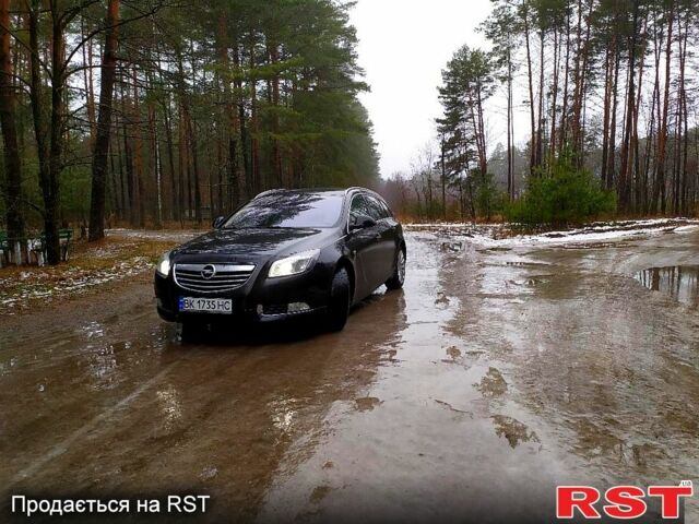 Черный Опель Инсигния, объемом двигателя 2.8 л и пробегом 300 тыс. км за 8000 $, фото 1 на Automoto.ua