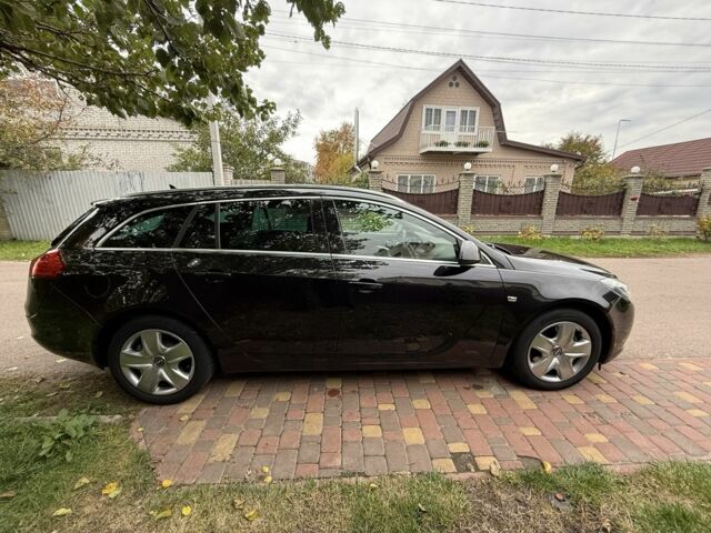 Черный Опель Инсигния, объемом двигателя 1.6 л и пробегом 204 тыс. км за 8300 $, фото 6 на Automoto.ua