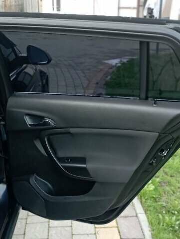 Черный Опель Инсигния, объемом двигателя 1.96 л и пробегом 238 тыс. км за 8900 $, фото 12 на Automoto.ua