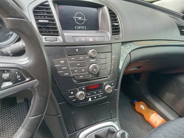 Чорний Опель Інсігнія, об'ємом двигуна 2 л та пробігом 236 тис. км за 7500 $, фото 8 на Automoto.ua