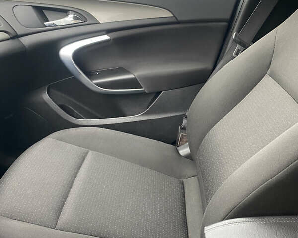 Черный Опель Инсигния, объемом двигателя 1.6 л и пробегом 234 тыс. км за 6650 $, фото 19 на Automoto.ua