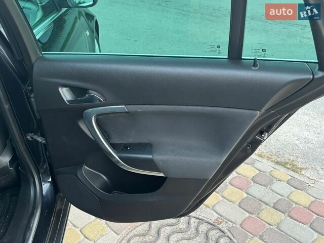 Чорний Опель Інсігнія, об'ємом двигуна 2 л та пробігом 312 тис. км за 5999 $, фото 25 на Automoto.ua