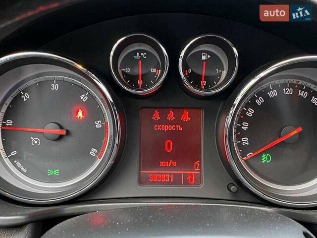 Черный Опель Инсигния, объемом двигателя 1.96 л и пробегом 304 тыс. км за 6990 $, фото 12 на Automoto.ua