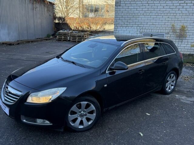 Черный Опель Инсигния, объемом двигателя 0 л и пробегом 308 тыс. км за 4250 $, фото 1 на Automoto.ua