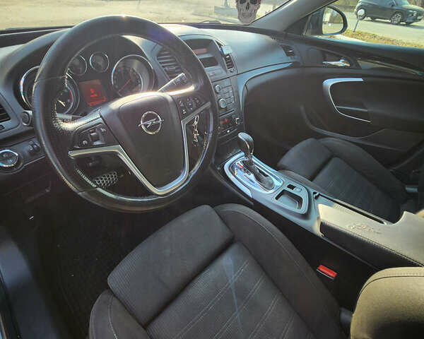 Черный Опель Инсигния, объемом двигателя 1.96 л и пробегом 301 тыс. км за 6000 $, фото 7 на Automoto.ua