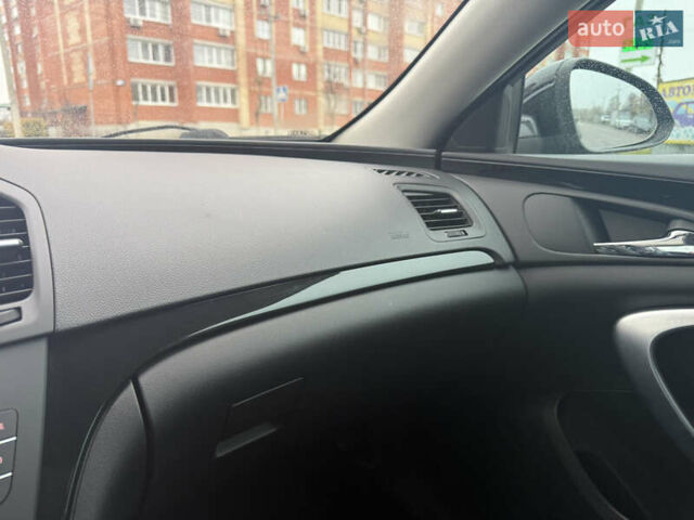 Чорний Опель Інсігнія, об'ємом двигуна 1.6 л та пробігом 204 тис. км за 8000 $, фото 22 на Automoto.ua