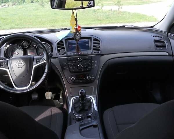 Чорний Опель Інсігнія, об'ємом двигуна 2 л та пробігом 358 тис. км за 6799 $, фото 12 на Automoto.ua