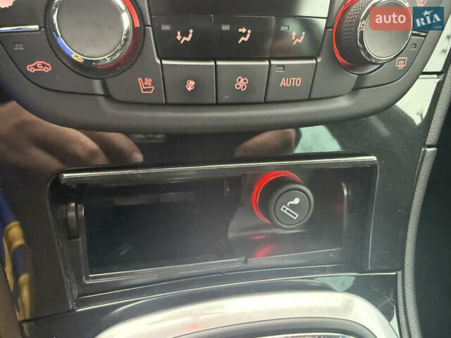 Чорний Опель Інсігнія, об'ємом двигуна 1.6 л та пробігом 204 тис. км за 8000 $, фото 27 на Automoto.ua