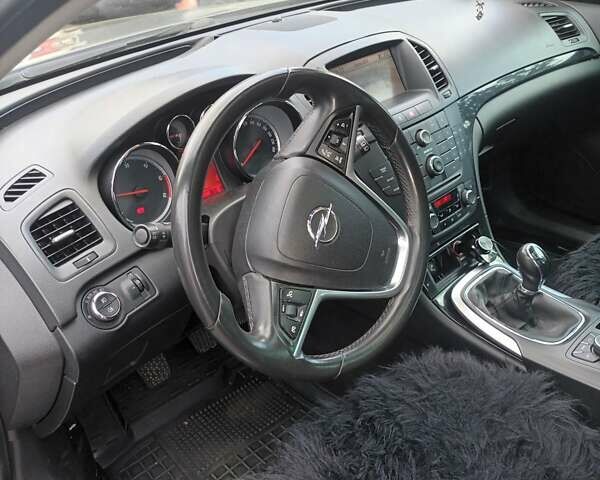 Черный Опель Инсигния, объемом двигателя 1.96 л и пробегом 251 тыс. км за 8500 $, фото 14 на Automoto.ua