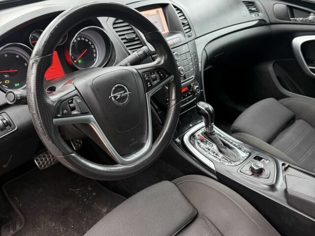 Черный Опель Инсигния, объемом двигателя 2 л и пробегом 330 тыс. км за 2750 $, фото 8 на Automoto.ua