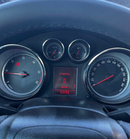 Чорний Опель Інсігнія, об'ємом двигуна 1.96 л та пробігом 374 тис. км за 6500 $, фото 23 на Automoto.ua