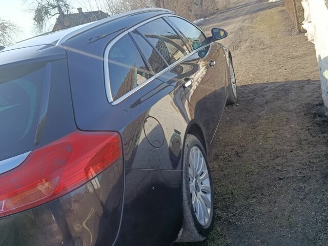 Чорний Опель Інсігнія, об'ємом двигуна 2 л та пробігом 248 тис. км за 7700 $, фото 5 на Automoto.ua