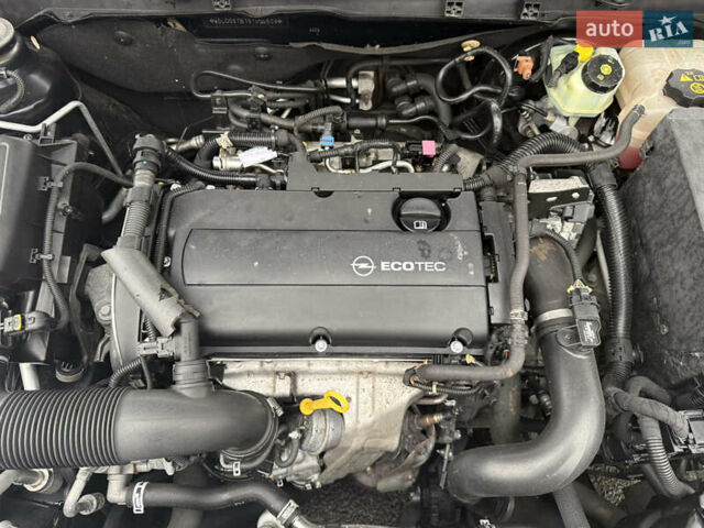 Чорний Опель Інсігнія, об'ємом двигуна 1.6 л та пробігом 204 тис. км за 8000 $, фото 51 на Automoto.ua