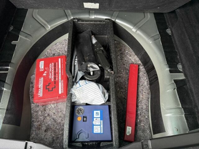 Черный Опель Инсигния, объемом двигателя 1.6 л и пробегом 204 тыс. км за 8300 $, фото 19 на Automoto.ua