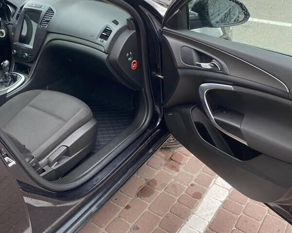 Черный Опель Инсигния, объемом двигателя 1.6 л и пробегом 234 тыс. км за 6650 $, фото 17 на Automoto.ua