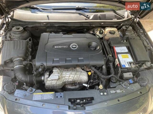 Черный Опель Инсигния, объемом двигателя 1.96 л и пробегом 270 тыс. км за 7500 $, фото 13 на Automoto.ua