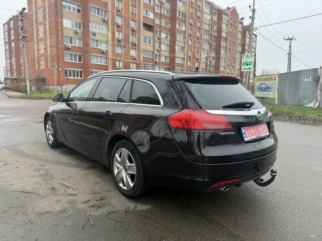 Черный Опель Инсигния, объемом двигателя 1.6 л и пробегом 204 тыс. км за 8000 $, фото 4 на Automoto.ua