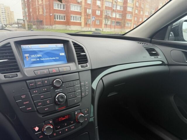 Черный Опель Инсигния, объемом двигателя 1.6 л и пробегом 204 тыс. км за 8000 $, фото 13 на Automoto.ua