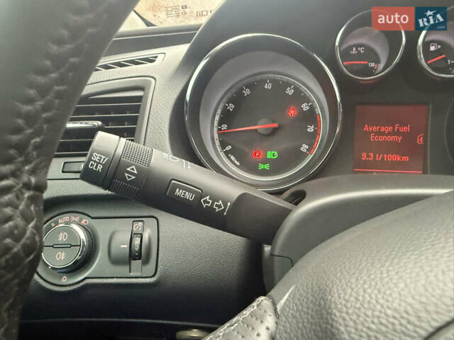 Чорний Опель Інсігнія, об'ємом двигуна 1.6 л та пробігом 204 тис. км за 8000 $, фото 19 на Automoto.ua