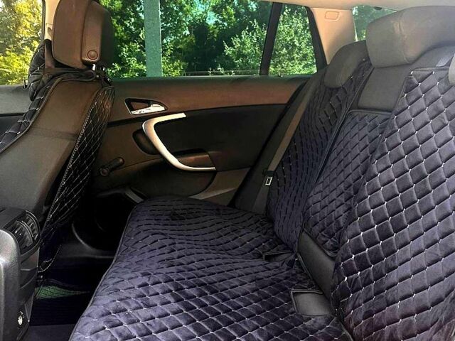 Черный Опель Инсигния, объемом двигателя 2 л и пробегом 259 тыс. км за 6200 $, фото 6 на Automoto.ua