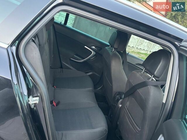 Чорний Опель Інсігнія, об'ємом двигуна 2 л та пробігом 312 тис. км за 5999 $, фото 26 на Automoto.ua