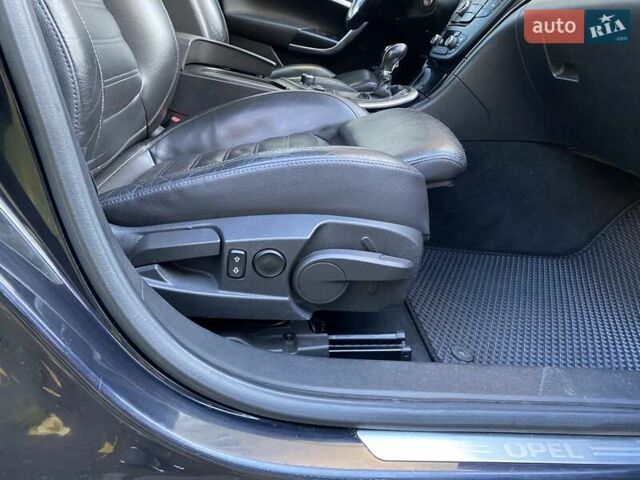 Черный Опель Инсигния, объемом двигателя 1.96 л и пробегом 208 тыс. км за 7750 $, фото 48 на Automoto.ua