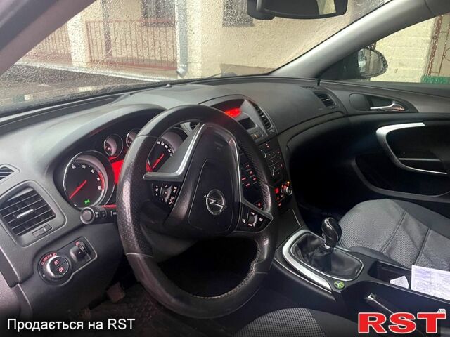 Черный Опель Инсигния, объемом двигателя 1.8 л и пробегом 241 тыс. км за 8000 $, фото 4 на Automoto.ua