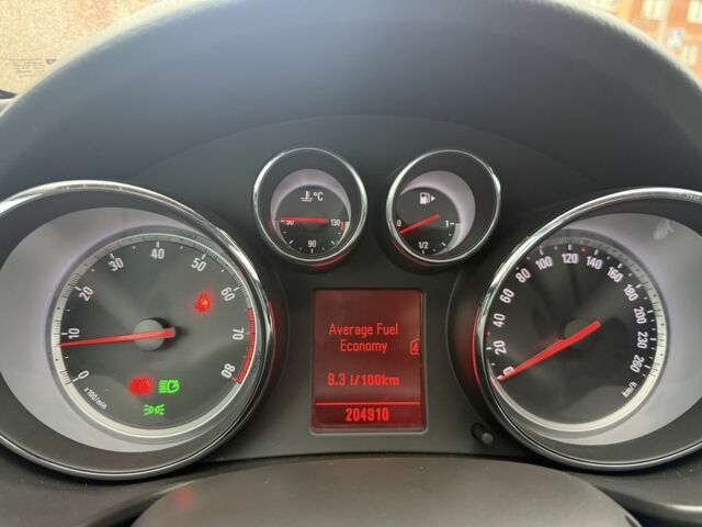 Черный Опель Инсигния, объемом двигателя 1.6 л и пробегом 204 тыс. км за 8000 $, фото 12 на Automoto.ua