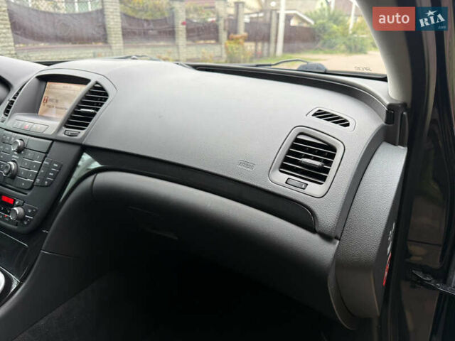 Черный Опель Инсигния, объемом двигателя 1.6 л и пробегом 204 тыс. км за 8300 $, фото 39 на Automoto.ua