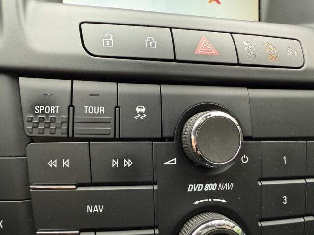 Черный Опель Инсигния, объемом двигателя 1.6 л и пробегом 204 тыс. км за 8300 $, фото 13 на Automoto.ua