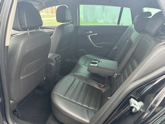 Черный Опель Инсигния, объемом двигателя 1.6 л и пробегом 204 тыс. км за 8000 $, фото 19 на Automoto.ua