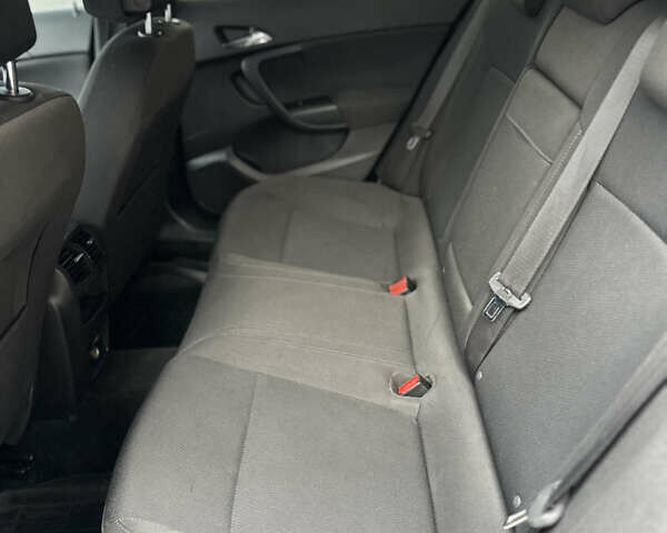 Черный Опель Инсигния, объемом двигателя 2 л и пробегом 194 тыс. км за 7500 $, фото 20 на Automoto.ua