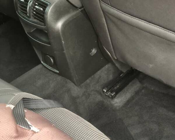 Черный Опель Инсигния, объемом двигателя 2 л и пробегом 240 тыс. км за 8100 $, фото 6 на Automoto.ua