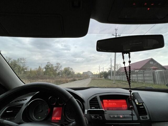 Чорний Опель Інсігнія, об'ємом двигуна 2 л та пробігом 500 тис. км за 3800 $, фото 5 на Automoto.ua