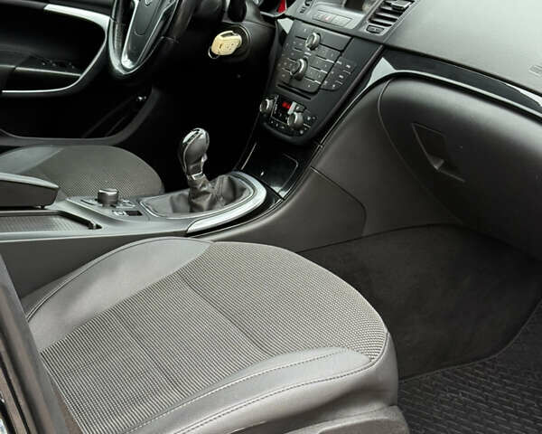 Черный Опель Инсигния, объемом двигателя 2 л и пробегом 292 тыс. км за 5900 $, фото 13 на Automoto.ua